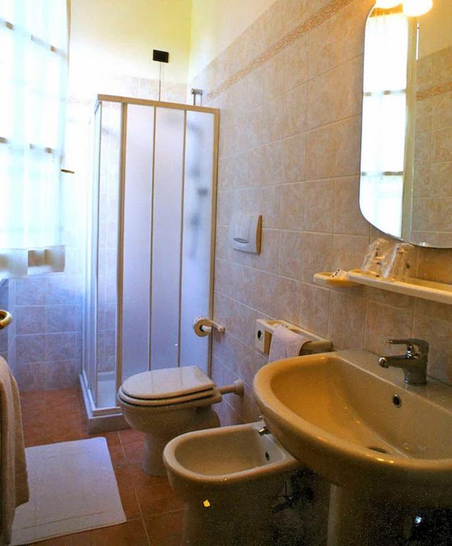 Hotel Villa Fiorisella Marina di Massa Quarto foto